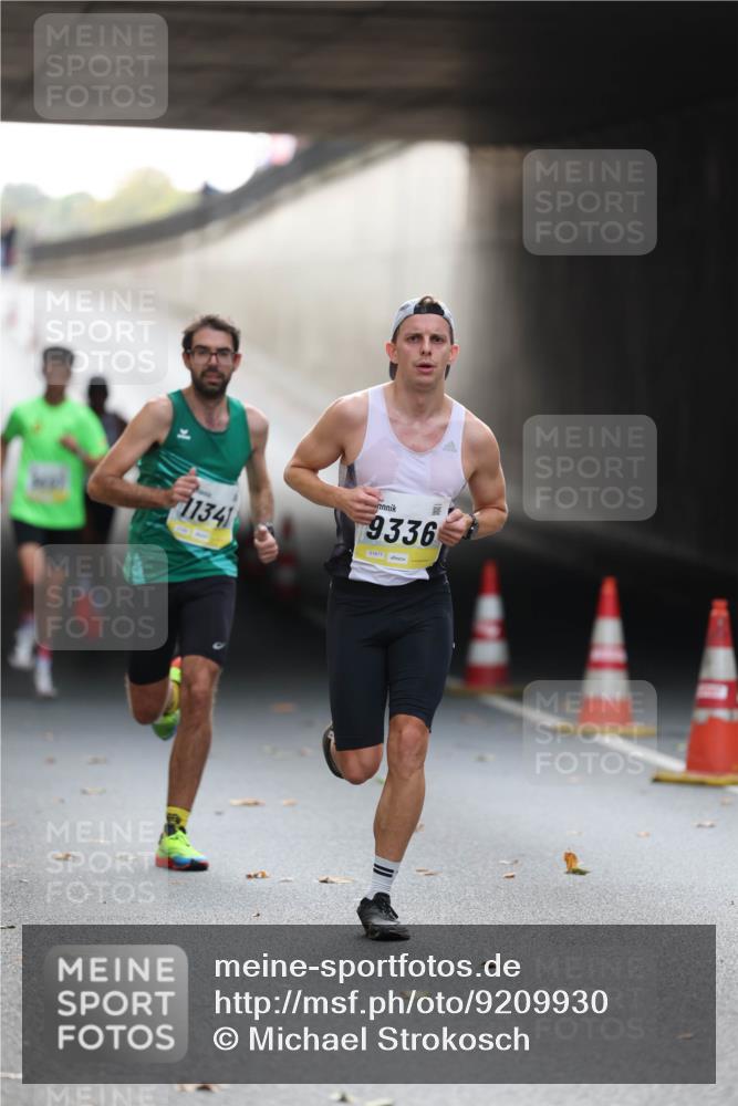05.10.2025 - 20. swb-Marathon Bremen Michael Strokosch http://msf.ph/oto/9209930 05.10.2025 10:31:44 Laufen 1134, 9336, 01811 meine-sportfotos.de