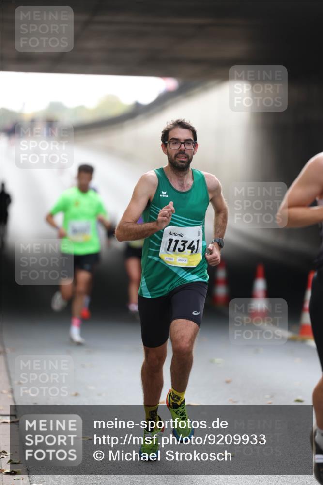 05.10.2025 - 20. swb-Marathon Bremen Michael Strokosch http://msf.ph/oto/9209933 05.10.2025 10:31:45 Laufen 11341, 02286 meine-sportfotos.de