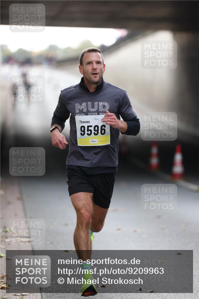05.10.2025 - 20. swb-Marathon Bremen Michael Strokosch http://msf.ph/oto/9209963 05.10.2025 10:31:58 Laufen 02013, 9596 meine-sportfotos.de
