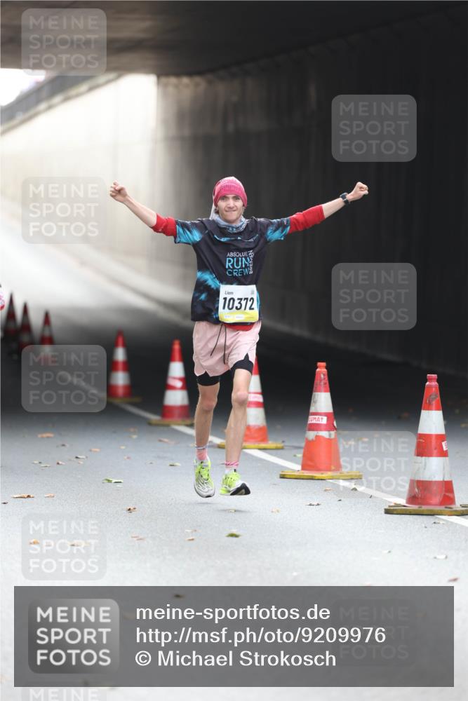 05.10.2025 - 20. swb-Marathon Bremen Michael Strokosch http://msf.ph/oto/9209976 05.10.2025 10:32:13 Laufen 10372 meine-sportfotos.de