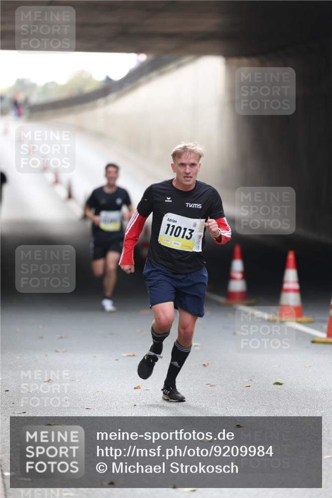 05.10.2025 - 20. swb-Marathon Bremen Michael Strokosch http://msf.ph/oto/9209984 05.10.2025 10:32:16 Laufen 11013, 01847 meine-sportfotos.de