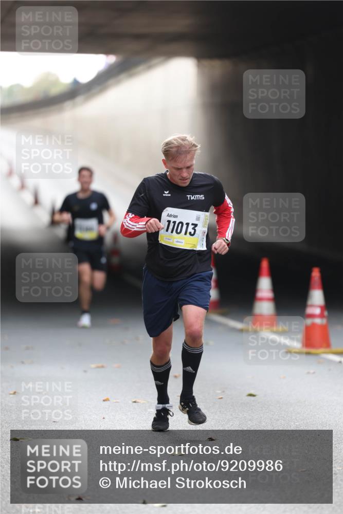 05.10.2025 - 20. swb-Marathon Bremen Michael Strokosch http://msf.ph/oto/9209986 05.10.2025 10:32:16 Laufen 11013, 01847 meine-sportfotos.de