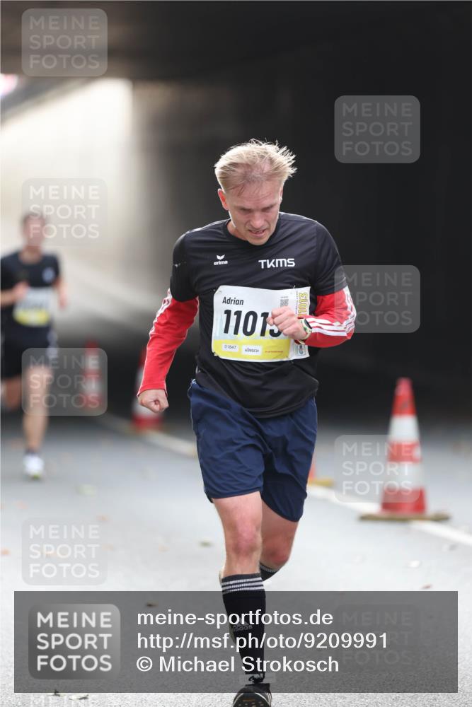 05.10.2025 - 20. swb-Marathon Bremen Michael Strokosch http://msf.ph/oto/9209991 05.10.2025 10:32:17 Laufen 11015, 01847 meine-sportfotos.de