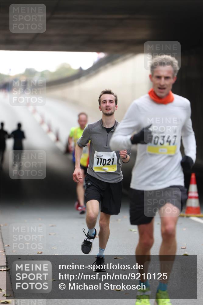 05.10.2025 - 20. swb-Marathon Bremen Michael Strokosch http://msf.ph/oto/9210125 05.10.2025 10:33:34 Laufen 11021, 0347 meine-sportfotos.de