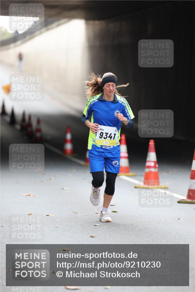 05.10.2025 - 20. swb-Marathon Bremen Michael Strokosch http://msf.ph/oto/9210230 05.10.2025 10:34:41 Laufen 9341, 48, 110 meine-sportfotos.de