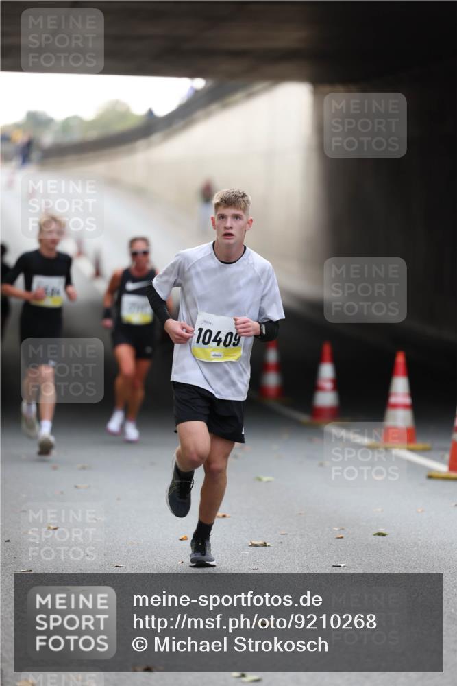 05.10.2025 - 20. swb-Marathon Bremen Michael Strokosch http://msf.ph/oto/9210268 05.10.2025 10:34:55 Laufen 02014, 10409 meine-sportfotos.de