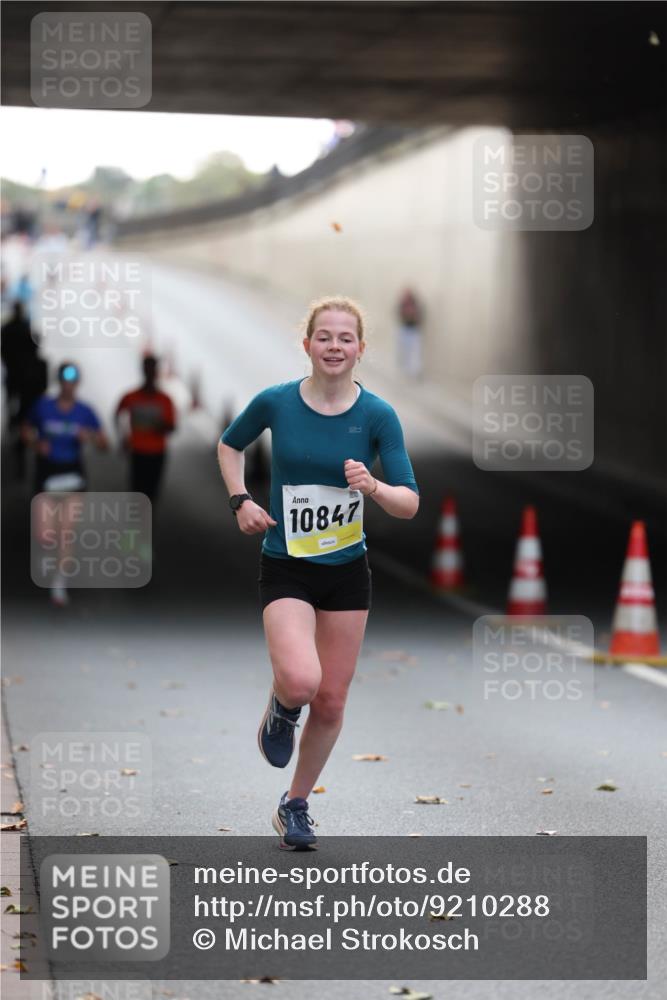 05.10.2025 - 20. swb-Marathon Bremen Michael Strokosch http://msf.ph/oto/9210288 05.10.2025 10:35:03 Laufen 10847 meine-sportfotos.de