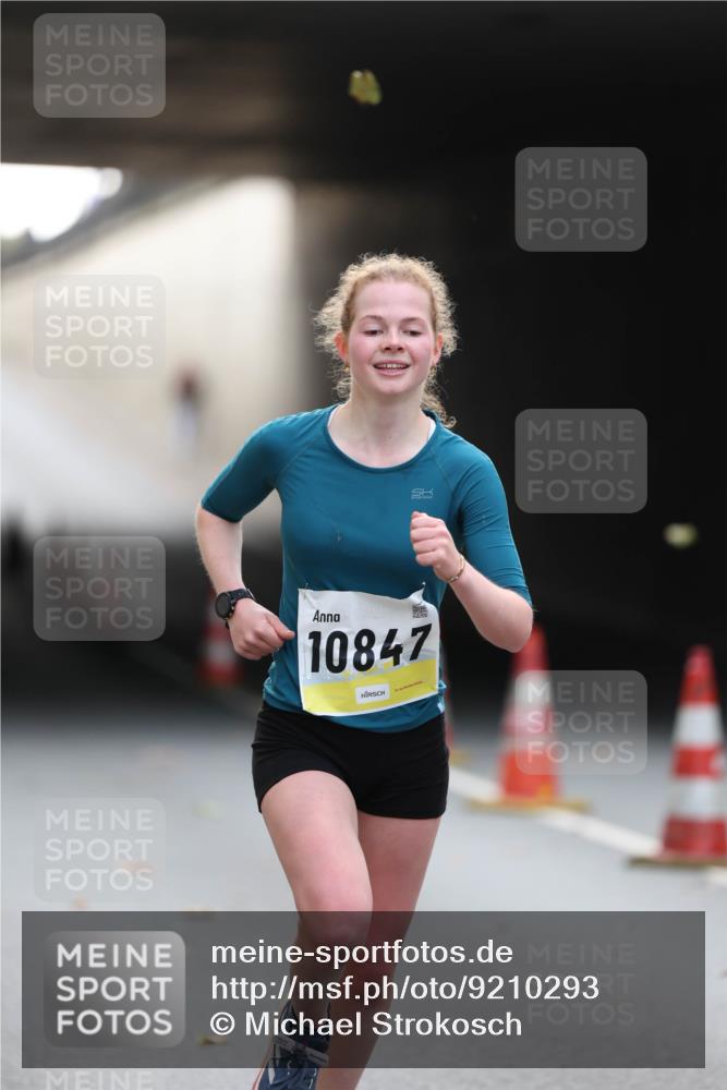 05.10.2025 - 20. swb-Marathon Bremen Michael Strokosch http://msf.ph/oto/9210293 05.10.2025 10:35:04 Laufen 10847 meine-sportfotos.de