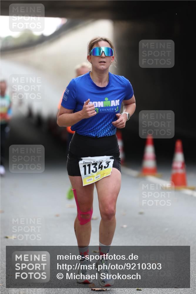 05.10.2025 - 20. swb-Marathon Bremen Michael Strokosch http://msf.ph/oto/9210303 05.10.2025 10:35:10 Laufen 11343, 02423 meine-sportfotos.de
