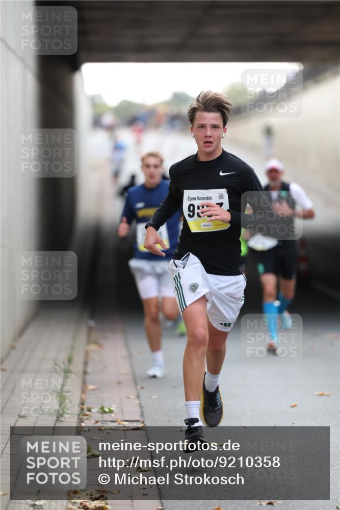 05.10.2025 - 20. swb-Marathon Bremen Michael Strokosch http://msf.ph/oto/9210358 05.10.2025 10:35:35 Laufen 9 meine-sportfotos.de