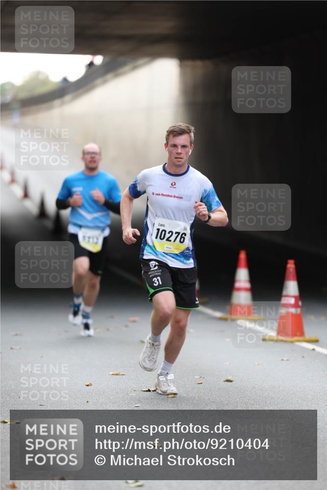 05.10.2025 - 20. swb-Marathon Bremen Michael Strokosch http://msf.ph/oto/9210404 05.10.2025 10:35:55 Laufen 9713, 18, 23, 10276, 31 meine-sportfotos.de