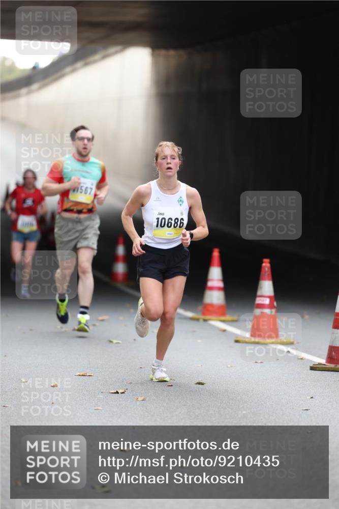 05.10.2025 - 20. swb-Marathon Bremen Michael Strokosch http://msf.ph/oto/9210435 05.10.2025 10:36:10 Laufen 567, 10686 meine-sportfotos.de
