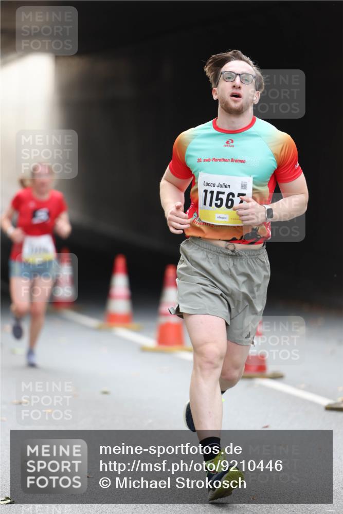 05.10.2025 - 20. swb-Marathon Bremen Michael Strokosch http://msf.ph/oto/9210446 05.10.2025 10:36:14 Laufen 25, 20, 1156 meine-sportfotos.de