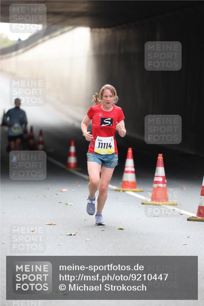 05.10.2025 - 20. swb-Marathon Bremen Michael Strokosch http://msf.ph/oto/9210447 05.10.2025 10:36:14 Laufen 11114 meine-sportfotos.de