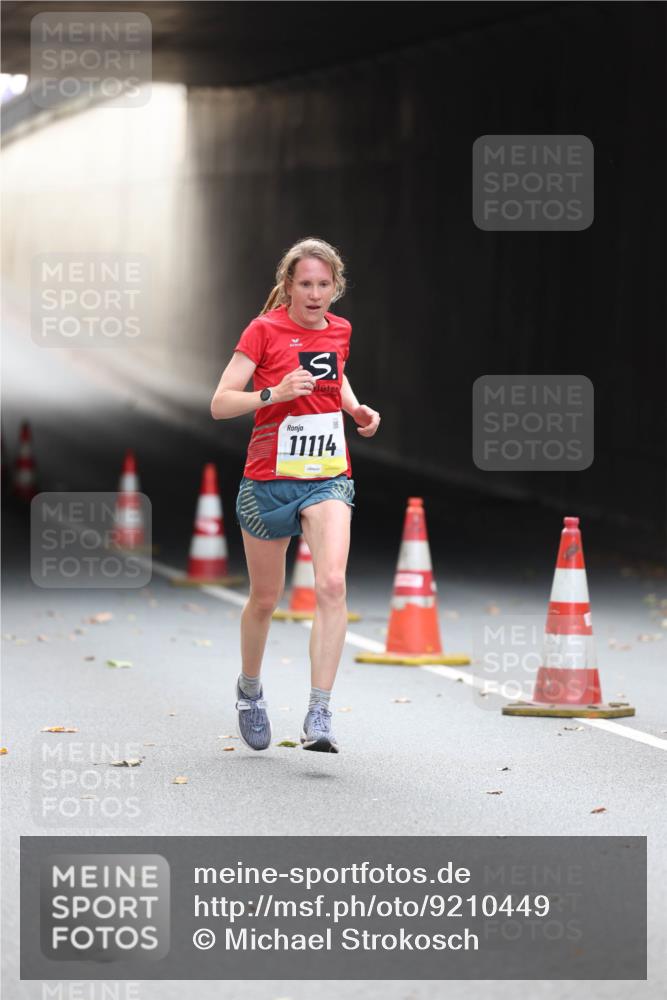 05.10.2025 - 20. swb-Marathon Bremen Michael Strokosch http://msf.ph/oto/9210449 05.10.2025 10:36:15 Laufen 11114 meine-sportfotos.de