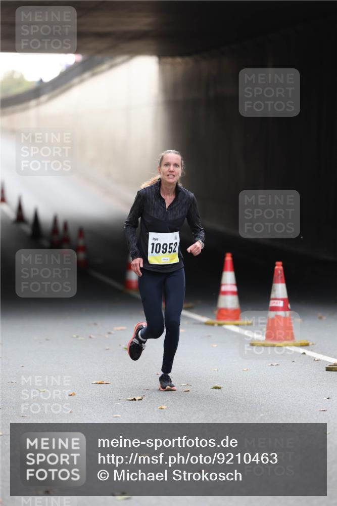 05.10.2025 - 20. swb-Marathon Bremen Michael Strokosch http://msf.ph/oto/9210463 05.10.2025 10:36:23 Laufen 10952 meine-sportfotos.de