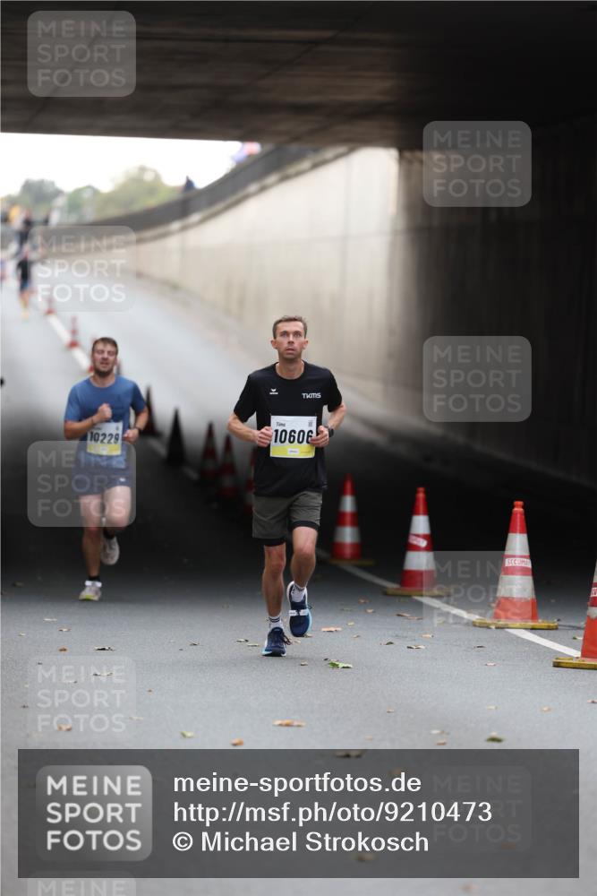 05.10.2025 - 20. swb-Marathon Bremen Michael Strokosch http://msf.ph/oto/9210473 05.10.2025 10:36:38 Laufen 10229, 10606 meine-sportfotos.de