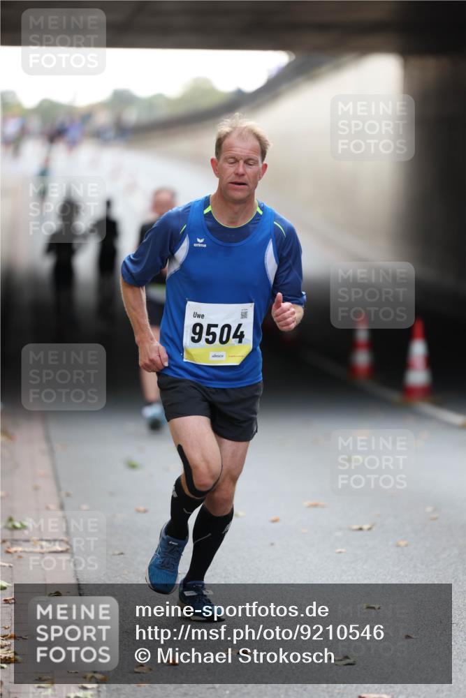 05.10.2025 - 20. swb-Marathon Bremen Michael Strokosch http://msf.ph/oto/9210546 05.10.2025 10:37:17 Laufen 9504 meine-sportfotos.de