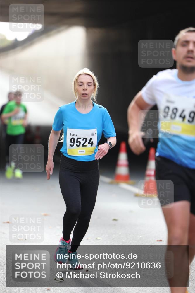 05.10.2025 - 20. swb-Marathon Bremen Michael Strokosch http://msf.ph/oto/9210636 05.10.2025 10:38:02 Laufen 9524, 9849 meine-sportfotos.de