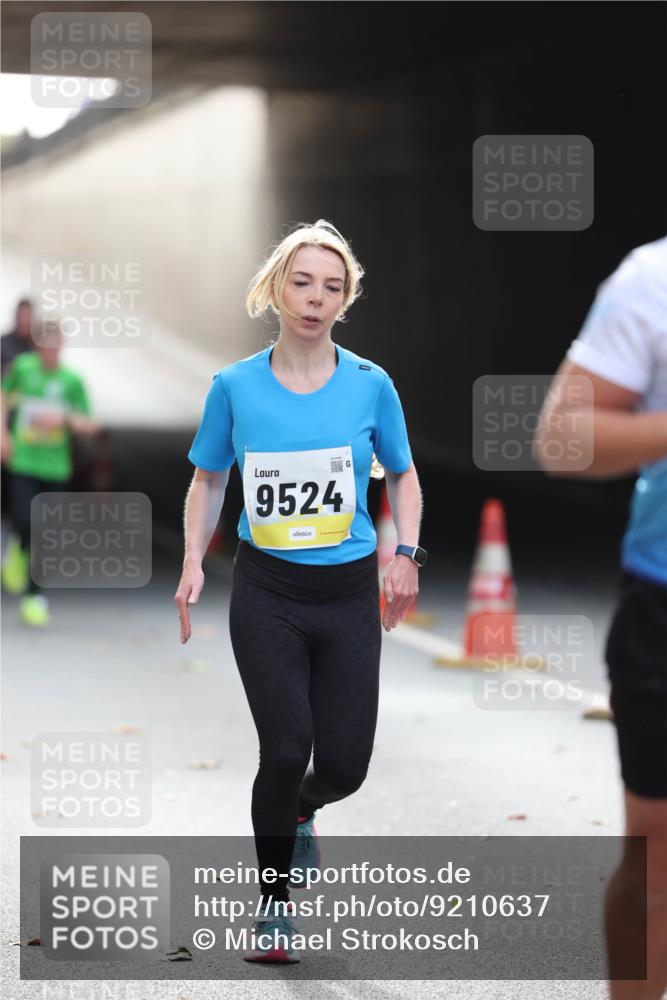 05.10.2025 - 20. swb-Marathon Bremen Michael Strokosch http://msf.ph/oto/9210637 05.10.2025 10:38:02 Laufen 9524, 11 meine-sportfotos.de
