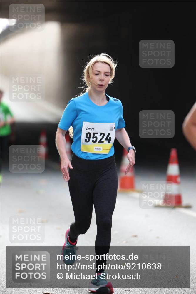 05.10.2025 - 20. swb-Marathon Bremen Michael Strokosch http://msf.ph/oto/9210638 05.10.2025 10:38:03 Laufen 9524 meine-sportfotos.de