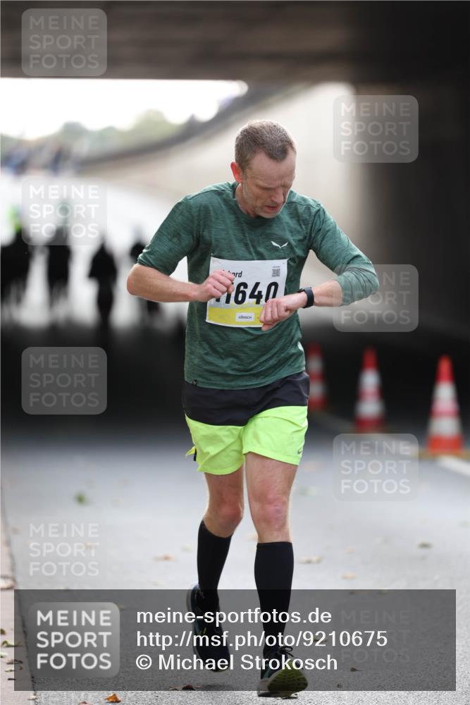 05.10.2025 - 20. swb-Marathon Bremen Michael Strokosch http://msf.ph/oto/9210675 05.10.2025 10:38:19 Laufen 640 meine-sportfotos.de