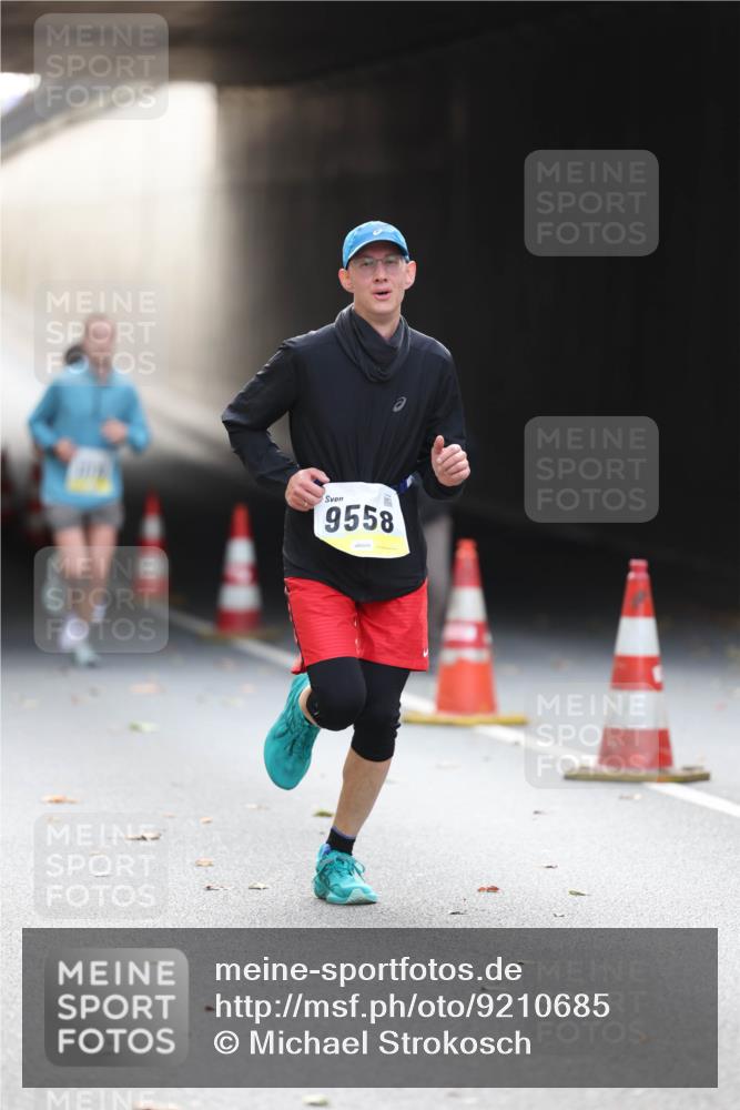 05.10.2025 - 20. swb-Marathon Bremen Michael Strokosch http://msf.ph/oto/9210685 05.10.2025 10:38:29 Laufen 9558 meine-sportfotos.de