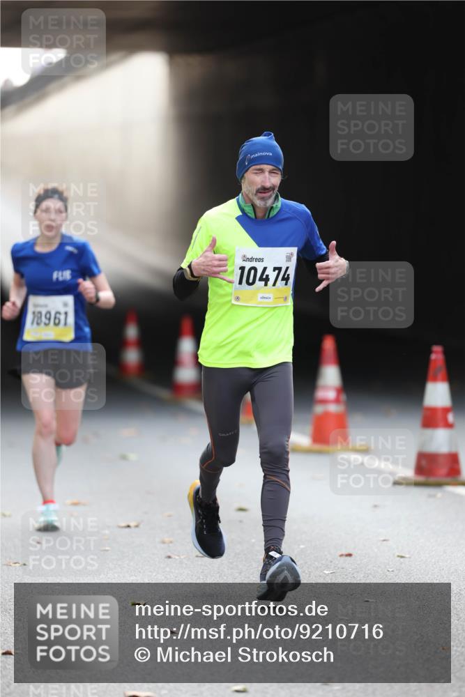 05.10.2025 - 20. swb-Marathon Bremen Michael Strokosch http://msf.ph/oto/9210716 05.10.2025 10:38:42 Laufen 18961, 10474 meine-sportfotos.de