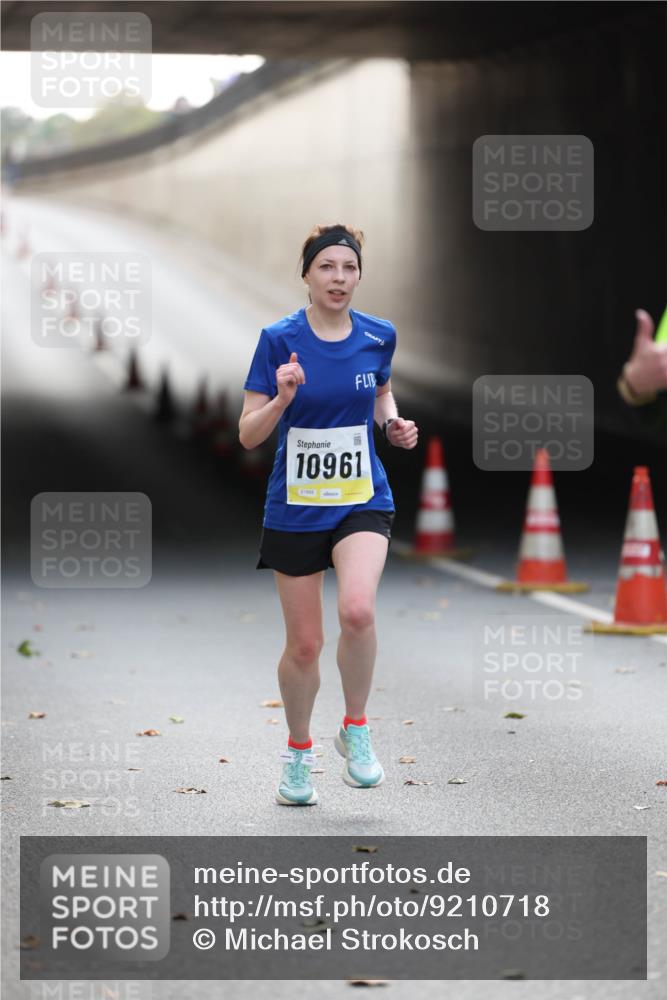 05.10.2025 - 20. swb-Marathon Bremen Michael Strokosch http://msf.ph/oto/9210718 05.10.2025 10:38:42 Laufen 10961, 01888 meine-sportfotos.de