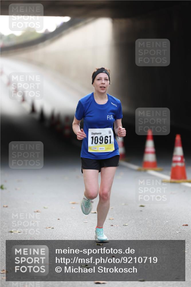 05.10.2025 - 20. swb-Marathon Bremen Michael Strokosch http://msf.ph/oto/9210719 05.10.2025 10:38:43 Laufen 10961, 01888 meine-sportfotos.de