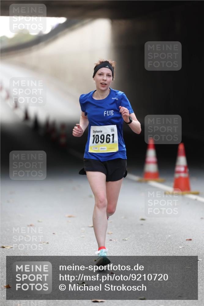 05.10.2025 - 20. swb-Marathon Bremen Michael Strokosch http://msf.ph/oto/9210720 05.10.2025 10:38:43 Laufen 18961, 01888 meine-sportfotos.de
