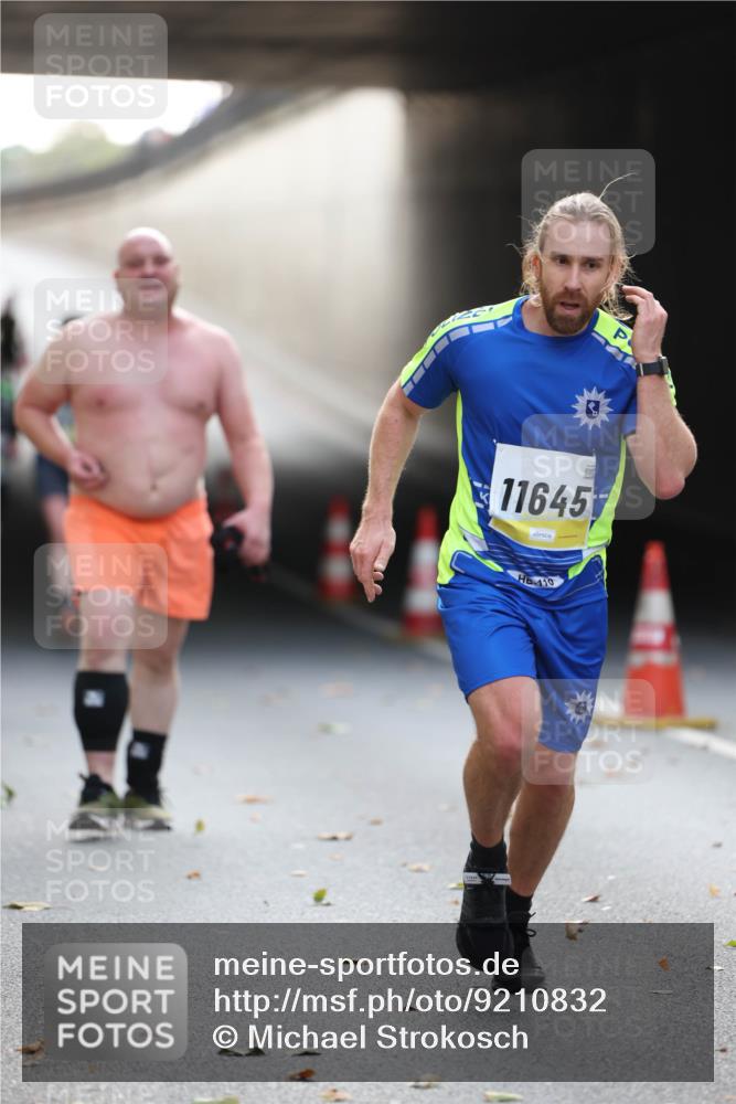 05.10.2025 - 20. swb-Marathon Bremen Michael Strokosch http://msf.ph/oto/9210832 05.10.2025 10:39:42 Laufen 116457, 110 meine-sportfotos.de