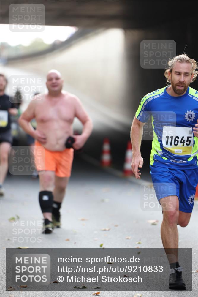 05.10.2025 - 20. swb-Marathon Bremen Michael Strokosch http://msf.ph/oto/9210833 05.10.2025 10:39:43 Laufen 11645, 110 meine-sportfotos.de