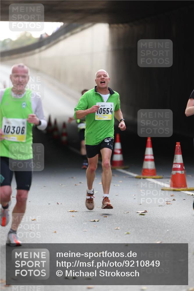 05.10.2025 - 20. swb-Marathon Bremen Michael Strokosch http://msf.ph/oto/9210849 05.10.2025 10:39:54 Laufen 10306, 10554 meine-sportfotos.de