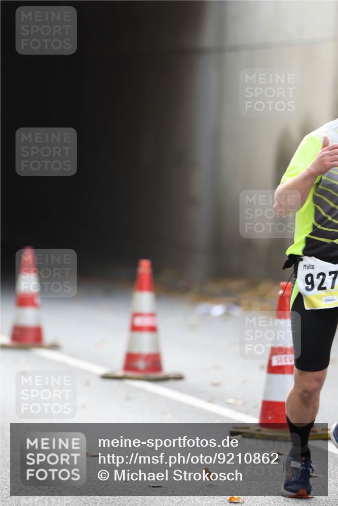 05.10.2025 - 20. swb-Marathon Bremen Michael Strokosch http://msf.ph/oto/9210862 05.10.2025 10:40:00 Laufen 927 meine-sportfotos.de