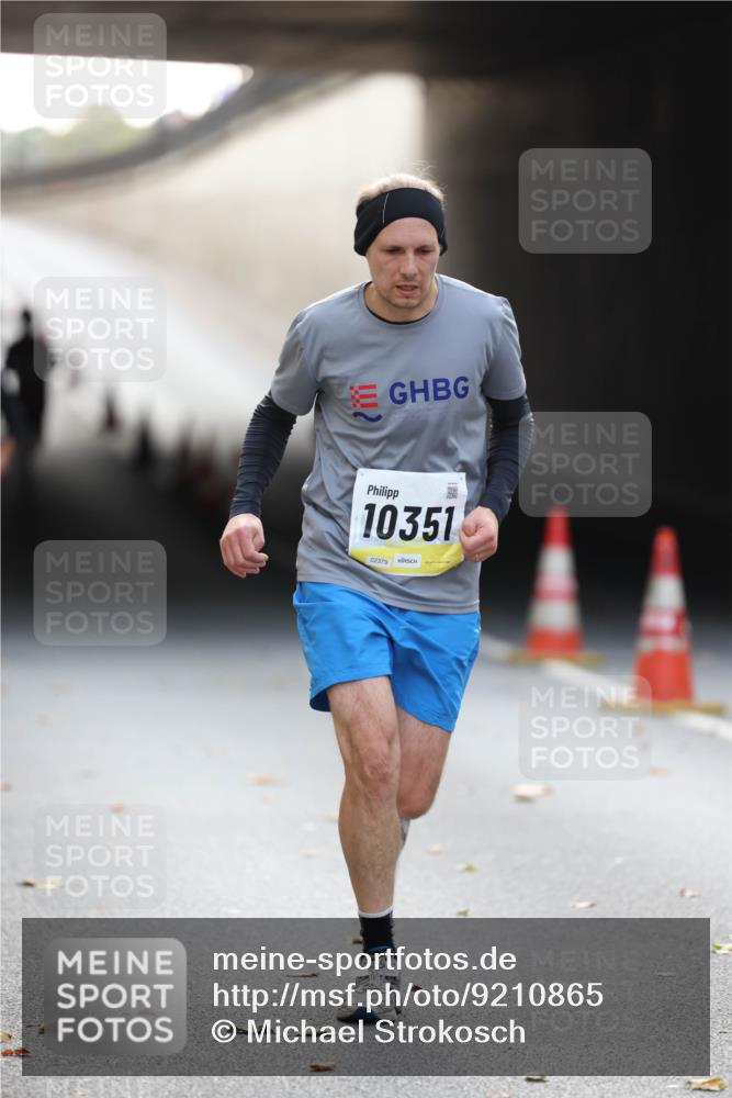 05.10.2025 - 20. swb-Marathon Bremen Michael Strokosch http://msf.ph/oto/9210865 05.10.2025 10:40:02 Laufen 10351, 02379 meine-sportfotos.de