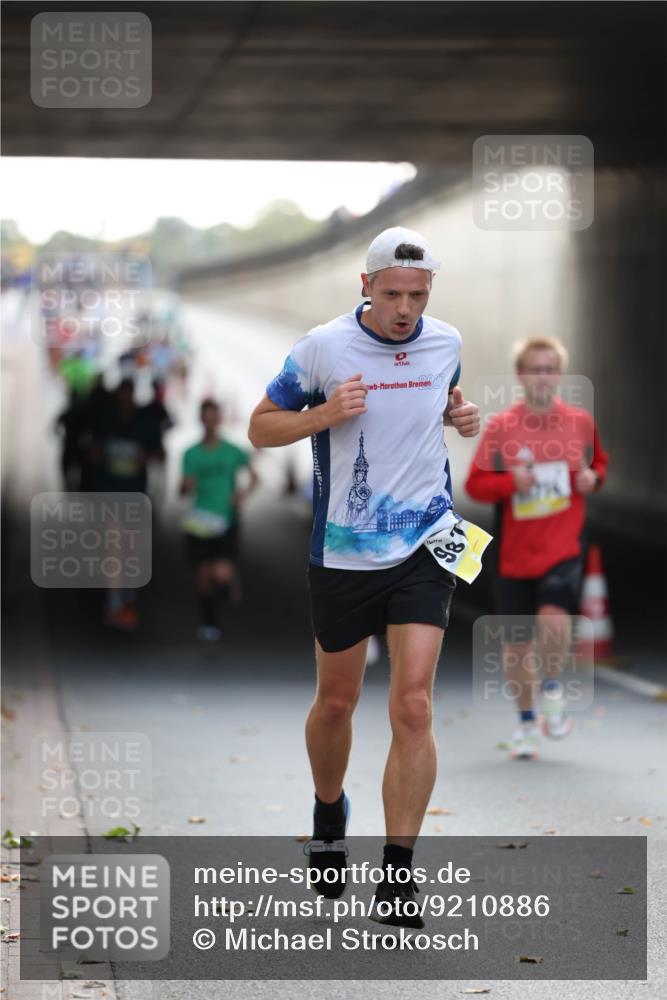 05.10.2025 - 20. swb-Marathon Bremen Michael Strokosch http://msf.ph/oto/9210886 05.10.2025 10:40:11 Laufen 9097, 98 meine-sportfotos.de