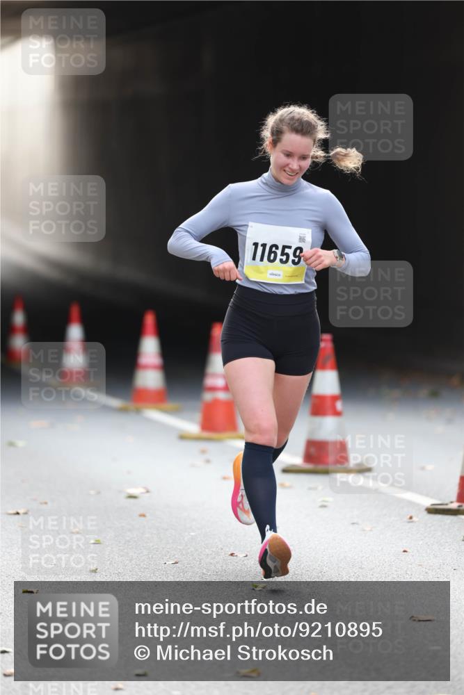 05.10.2025 - 20. swb-Marathon Bremen Michael Strokosch http://msf.ph/oto/9210895 05.10.2025 10:40:16 Laufen 11659 meine-sportfotos.de