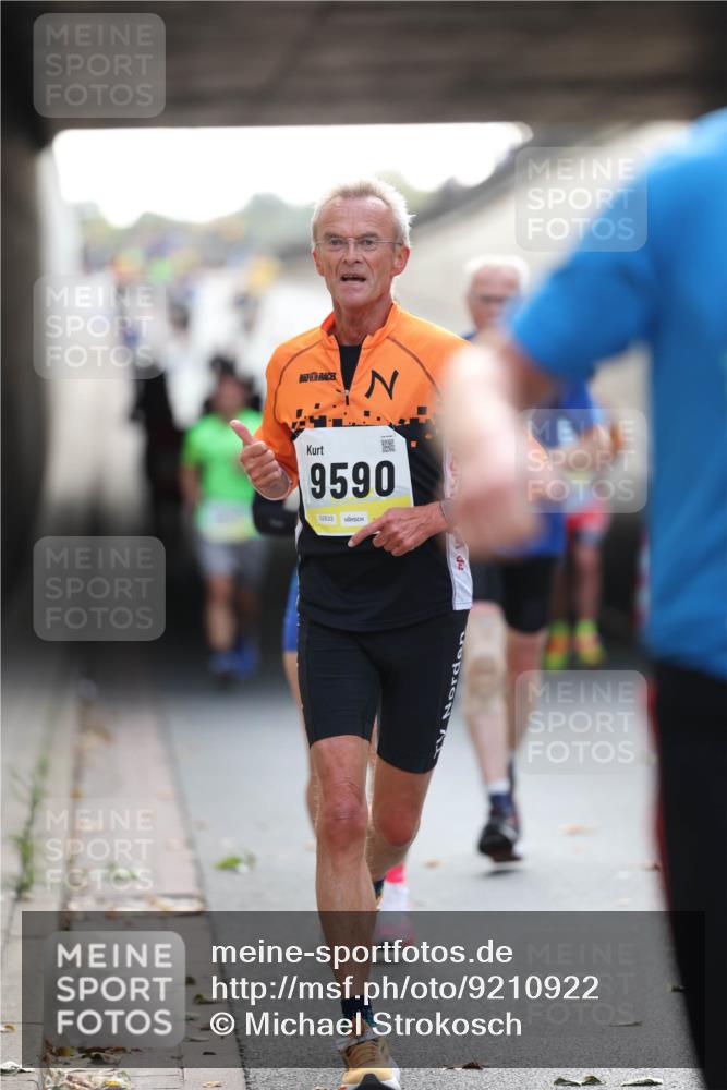 05.10.2025 - 20. swb-Marathon Bremen Michael Strokosch http://msf.ph/oto/9210922 05.10.2025 10:40:26 Laufen 9590, 02633 meine-sportfotos.de
