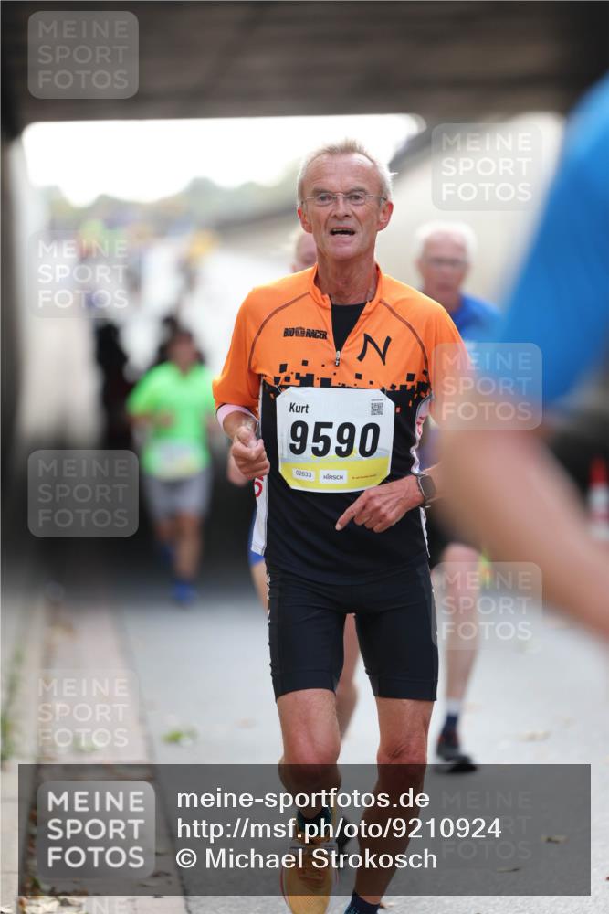 05.10.2025 - 20. swb-Marathon Bremen Michael Strokosch http://msf.ph/oto/9210924 05.10.2025 10:40:27 Laufen 9590, 02633 meine-sportfotos.de