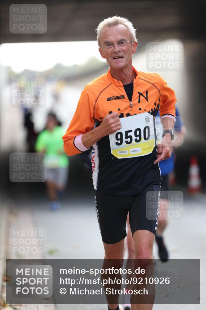 05.10.2025 - 20. swb-Marathon Bremen Michael Strokosch http://msf.ph/oto/9210926 05.10.2025 10:40:27 Laufen 9590, 02633 meine-sportfotos.de