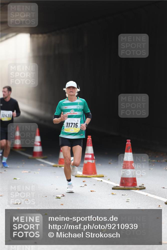 05.10.2025 - 20. swb-Marathon Bremen Michael Strokosch http://msf.ph/oto/9210939 05.10.2025 10:40:35 Laufen 10431, 11715 meine-sportfotos.de