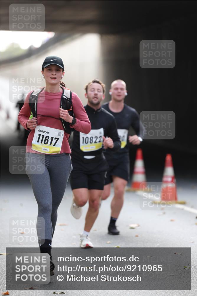 05.10.2025 - 20. swb-Marathon Bremen Michael Strokosch http://msf.ph/oto/9210965 05.10.2025 10:40:45 Laufen 11617, 10822 meine-sportfotos.de