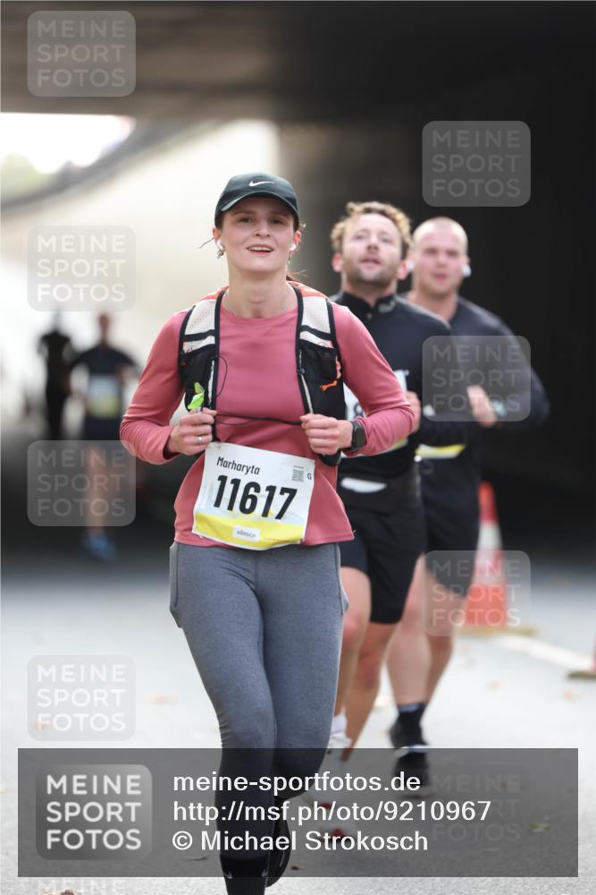 05.10.2025 - 20. swb-Marathon Bremen Michael Strokosch http://msf.ph/oto/9210967 05.10.2025 10:40:46 Laufen 11617 meine-sportfotos.de