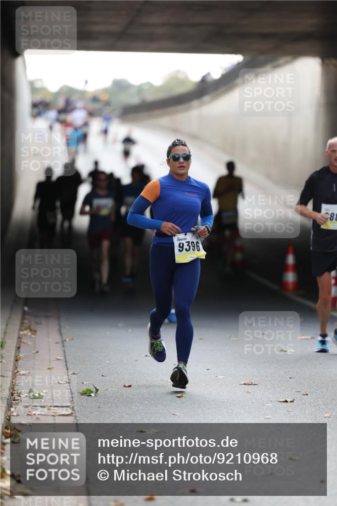 05.10.2025 - 20. swb-Marathon Bremen Michael Strokosch http://msf.ph/oto/9210968 05.10.2025 10:40:49 Laufen 9396, 88 meine-sportfotos.de