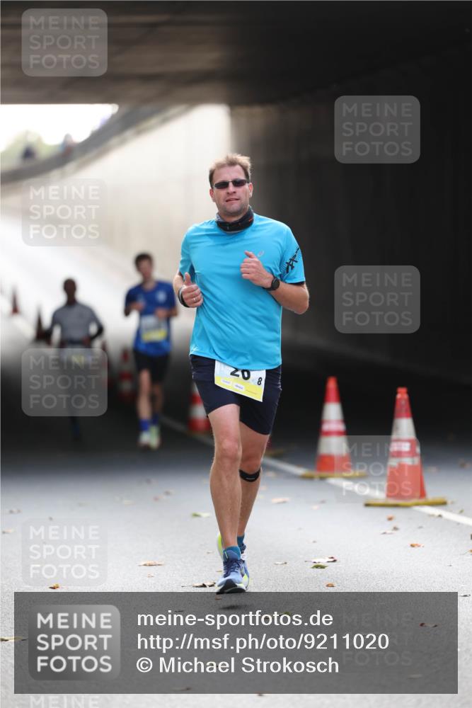 05.10.2025 - 20. swb-Marathon Bremen Michael Strokosch http://msf.ph/oto/9211020 05.10.2025 10:41:13 Laufen 20, 8 meine-sportfotos.de