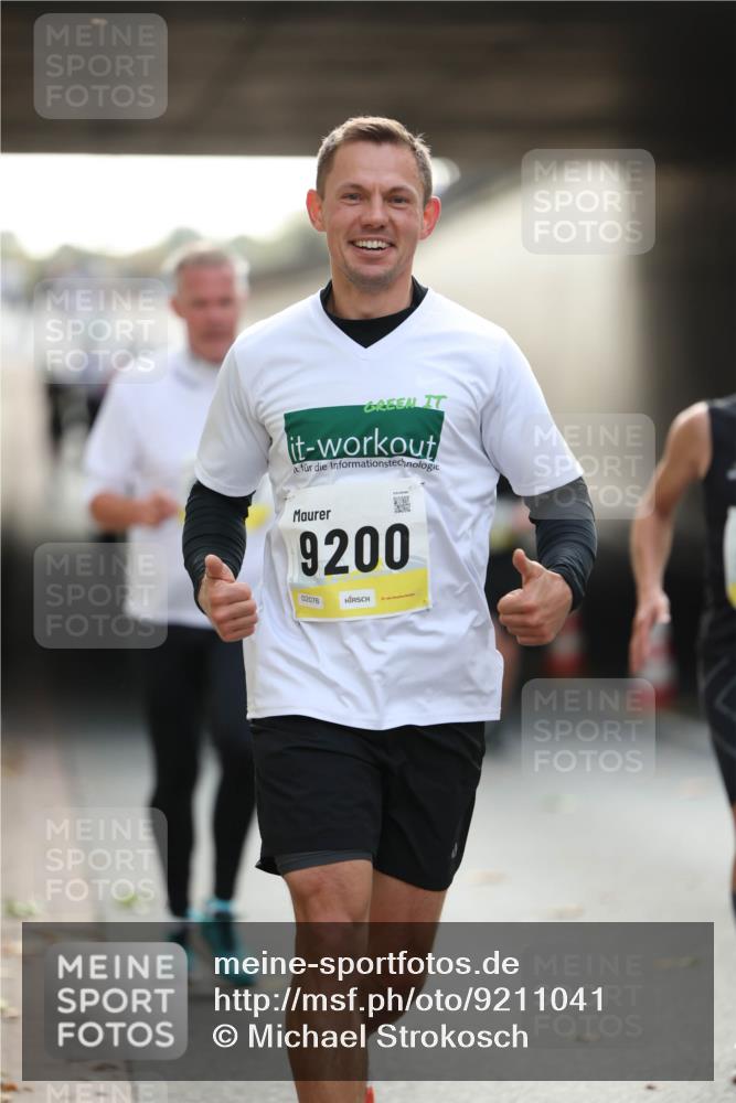 05.10.2025 - 20. swb-Marathon Bremen Michael Strokosch http://msf.ph/oto/9211041 05.10.2025 10:41:23 Laufen 9200, 02076 meine-sportfotos.de