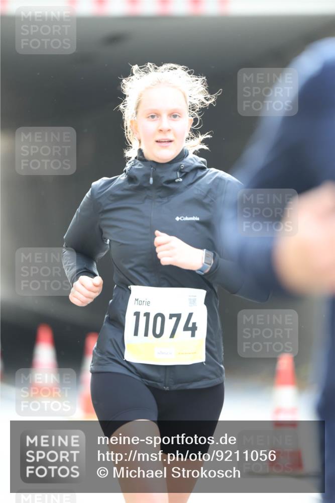 05.10.2025 - 20. swb-Marathon Bremen Michael Strokosch http://msf.ph/oto/9211056 05.10.2025 10:41:31 Laufen 11074 meine-sportfotos.de