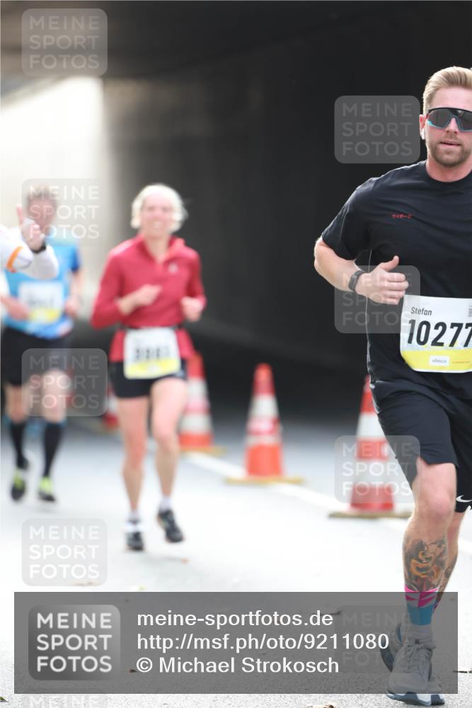 05.10.2025 - 20. swb-Marathon Bremen Michael Strokosch http://msf.ph/oto/9211080 05.10.2025 10:41:45 Laufen 10277 meine-sportfotos.de