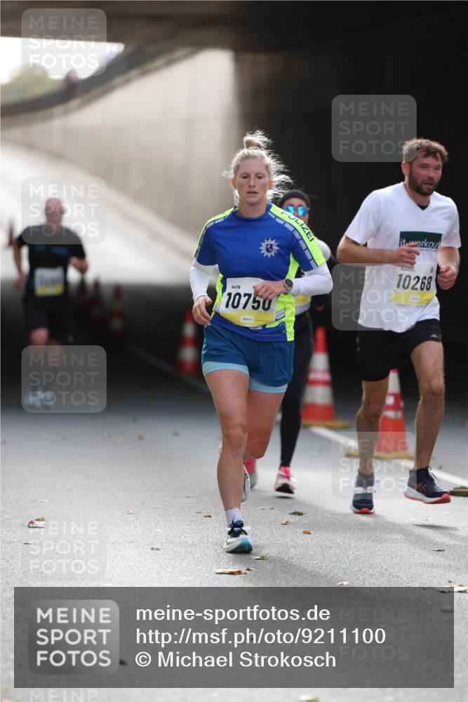 05.10.2025 - 20. swb-Marathon Bremen Michael Strokosch http://msf.ph/oto/9211100 05.10.2025 10:41:54 Laufen 10750, 10268 meine-sportfotos.de